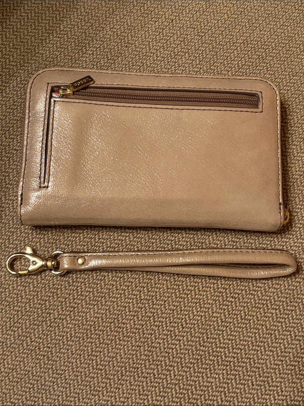 Fossil Women Metallic Champagnr Beige Leather Zip ID holder Wristlet Wallet EUC